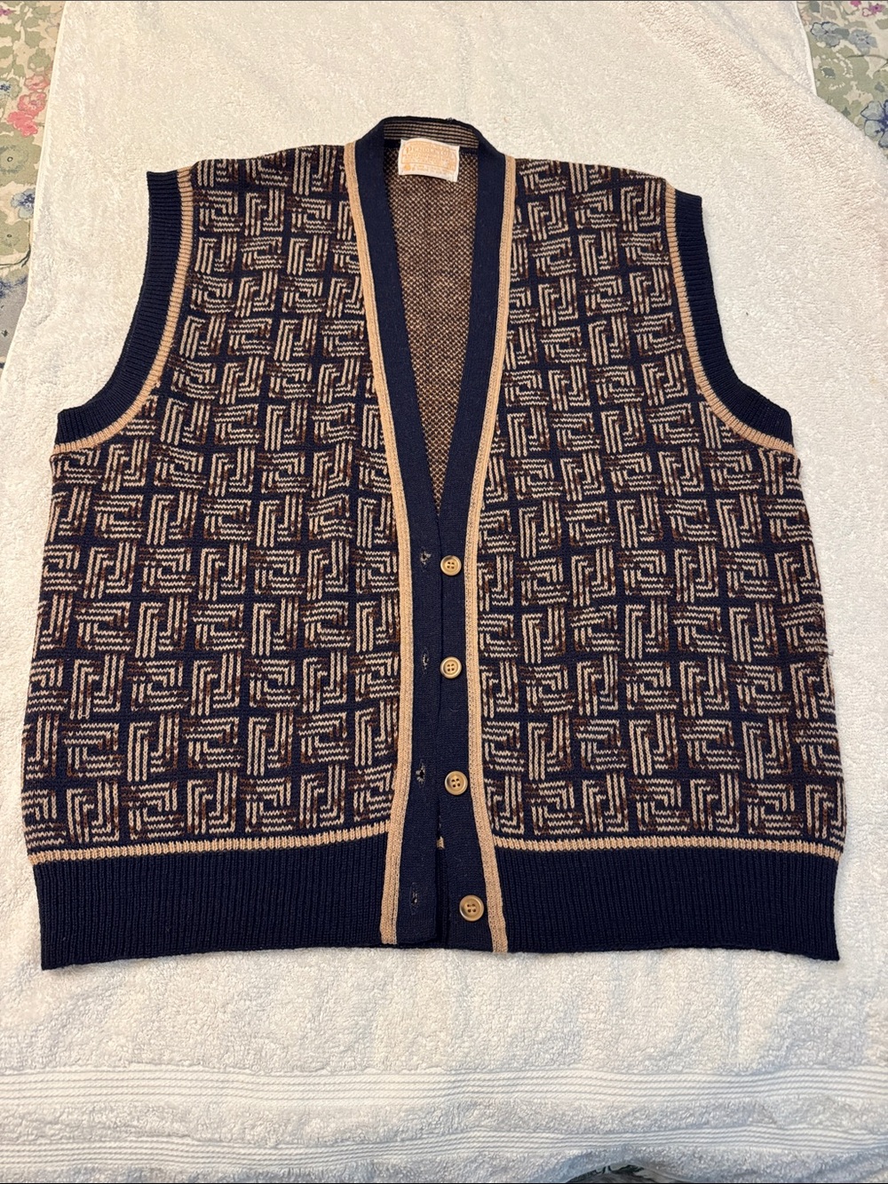 Vintage 1980s Pendleton Navy & Tan Geometric Knit Vest